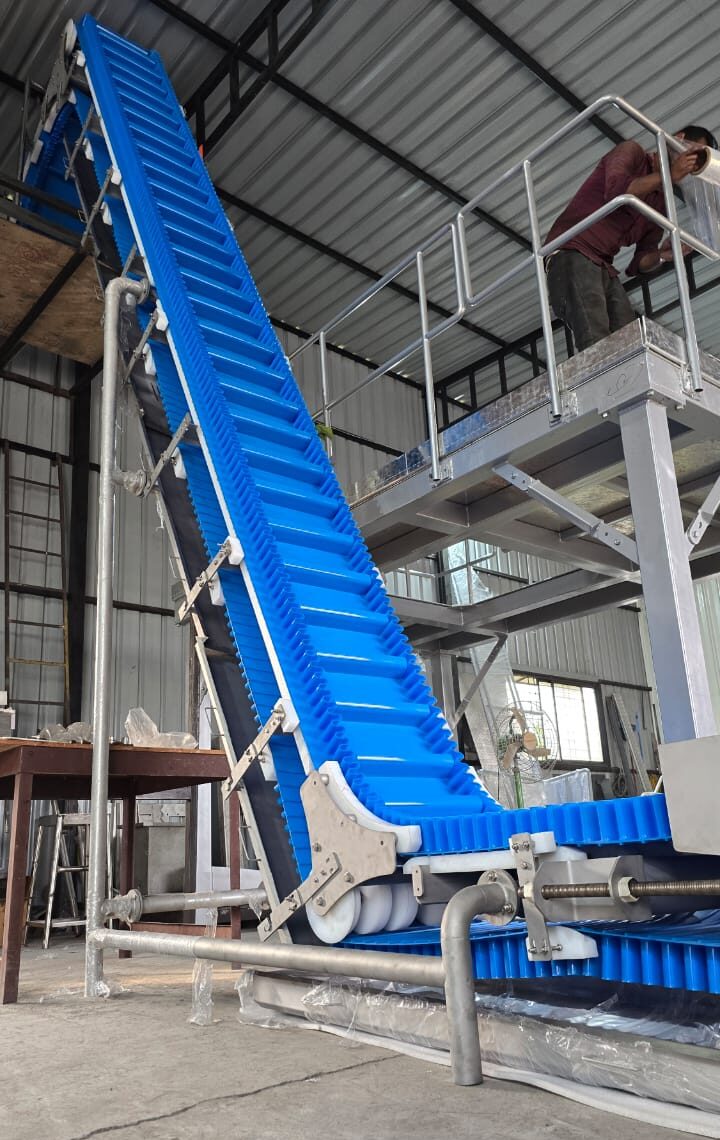 Homogeneous Inclined Belt Conveyor